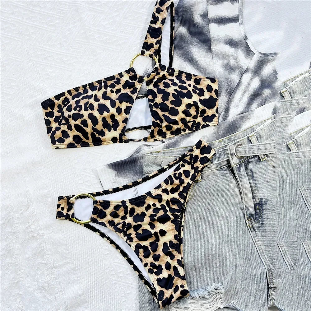 Maillot de bain 2 pièces léopard à découpes sexy collection 2026