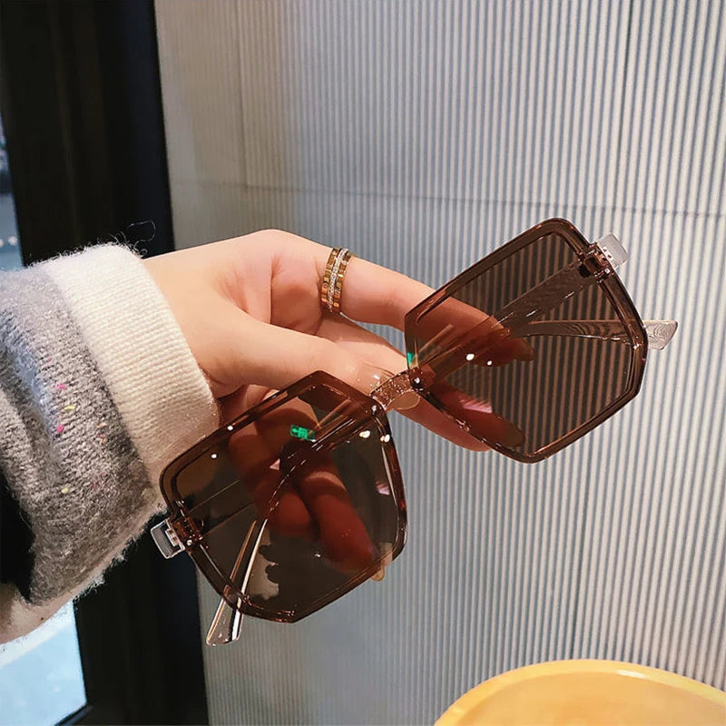 Lunettes de soleil vintage oversize carrées femme style luxe - NatyGlam's