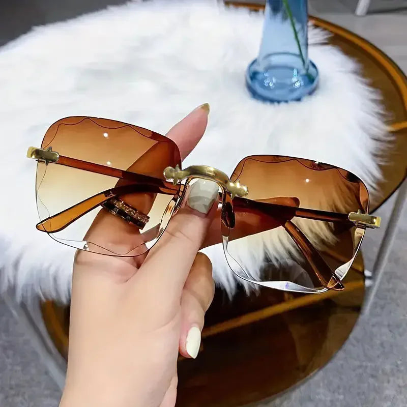 Lunettes de soleil carrées femme - Style luxe tendance - NatyGlam's