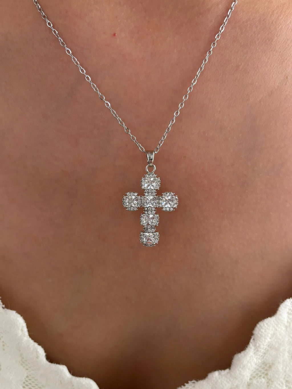 Collier Croix Elégance Zirconia Doré et Argent Femme acier inoxydable